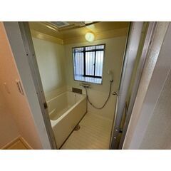 KS💕即入居可💕初月賃料ゼロ円✨敷金ゼロ、礼金ゼロ、仲介手数料ゼロ円✨温水洗浄便座、エアコン、洗面所独立付きの2LDK！駐車場あり🎵 - 不動産