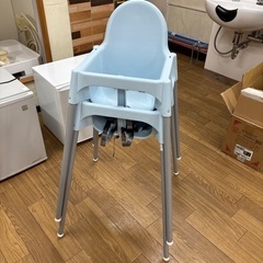 子供用の椅子　2脚