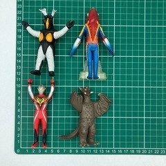 P0629609A 円谷プロ 特撮ヒーロー ウルトラマンジャスティス クラッシャー チャンドラー ゼットン メトロン星人 シリーズ コレクション ソフビ おもちゃ の画像