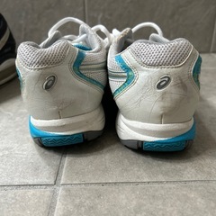 NIKEスニーカー&アシックスシューズの画像