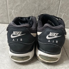 NIKEスニーカー&アシックスシューズの画像