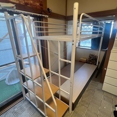 階段付きロフトベッド　タンスのゲン　パイプベッドの画像