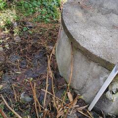 ①コンクリート　水貯めの画像