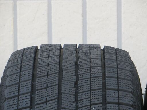 スタッドレスタイヤ　215/70R16　深溝　4本　2022年製