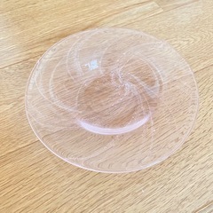 食器　お皿　プレート　ガラス　ピンク