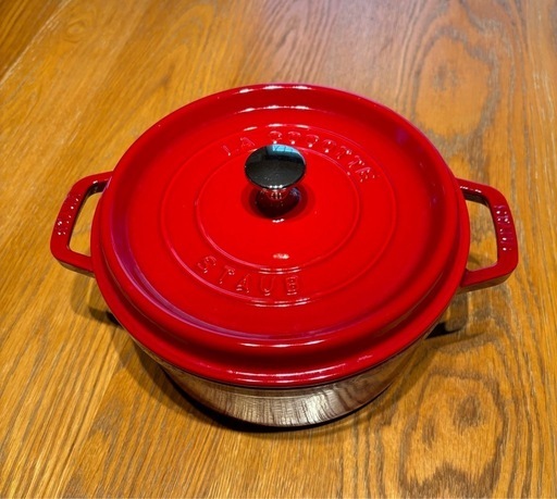 STAUBの鍋