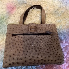 【リサイクルサービス八光】幅31.5cm　オーストリッチ調　ブラウンハンドバッグの画像
