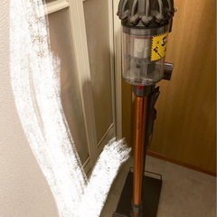 【Dyson】サイクロン式掃除機・掃除機スタンドセット