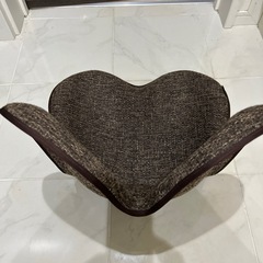姿勢を良くする座椅子の画像