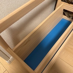 IKEA の絵本収納棚の画像