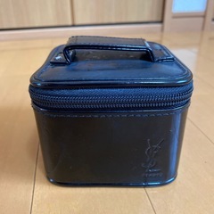 YSL 小型コスメケース①の画像