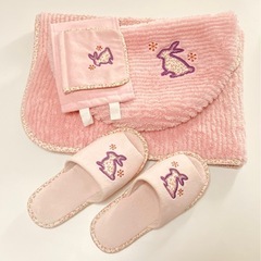 いつもリラックスしたい　ピンクのトイレ4点セット　の画像