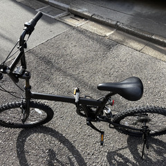 折りたたみ自転車/ギア付き（ご希望の方には+カゴ（未使用）+自転車入れ）　※処分のため2月21日までの投稿の画像