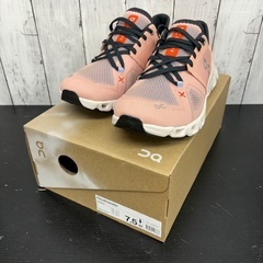 【新品】ON  レディース　スニーカー