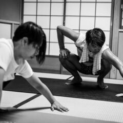 膝の痛みから卒業しよう｜少人数トレーニングでしっかりサポートの画像