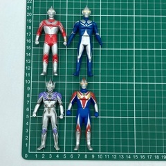 P0629627A 円谷プロ 特撮ヒーロー ウルトラマンジャック ウルトラマンレジェンド ウルトラマンコスモス ルナ ウルトラマンコスモス フューチャー シリーズ コレクション ソフビ おもちゃの画像