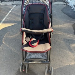 ベビーカー　ミッキーデザイン
