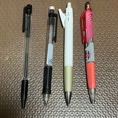文房具セット（ボールペン、シャープペン、色ペン）
