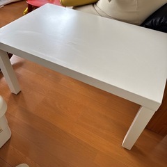テーブル