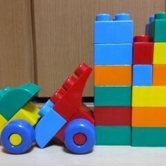 大きなブロックと大きなパズルの画像