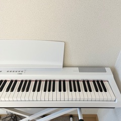 2/18まで【 美品 】YAMAHA P-125 ヤマハ 電子ピアノ 88鍵盤 ホワイトの画像