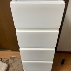 衣装ケースの画像