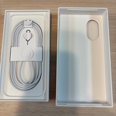 iPhone16 箱、純正充電コード付の画像