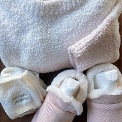 💕 CELESTE RANA ふわふわニットワンピース パジャマ🧸💕 gelato pique（ジェラート ピケ)モコモコソックス🧦andルームシューズ👟の画像