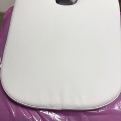 美品　マッサージ枕　胸当て