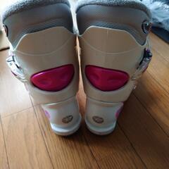 ②ジュニアスキーブーツの画像