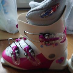 ②ジュニアスキーブーツの画像