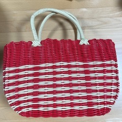 プーさん　カゴバッグ赤の画像