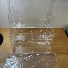 アクリルパンフレットホルダー