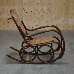 zyt1847ジ ヴィンテージ家具 秋田木工 ロッキングチェア ③ ベントウッドチェア/曲木 ラタン張り/籐 昭和レトロ/アンティーク/中古家具/宮城県仙台市 70109-21の画像