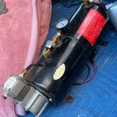 12V ヤンキーホーン　コンプレッサー付きタンクセットの画像