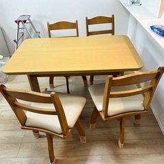 ニトリ　ダイニング4人用