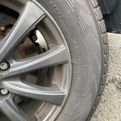 【超お買得】スタッドレス　デリカD5で使用　215/70-16 23年シーズンオフに買って24年冬に使用した　バリ山だと思いますよ　４本セット　
の画像
