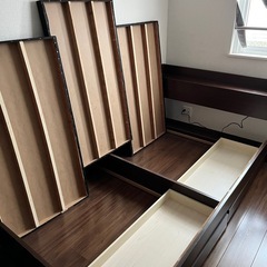 セミダブルベッドの画像