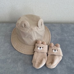 【お取引中】美品★コムサ ベビー帽子、靴下セットの画像