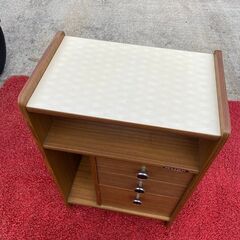r251　収納棚の画像
