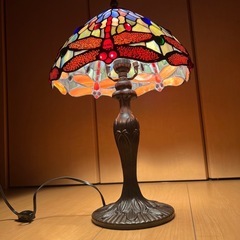 再々値下げ❗️　レトロ　アンティーク調　トンボ　ステンドグラス　スタンドランプ照明の画像