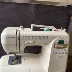 ジャノメ　　コンピューターミシン