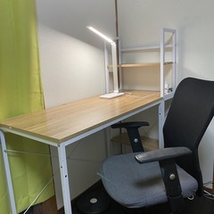 勉強机、椅子、ライト全部で5500円