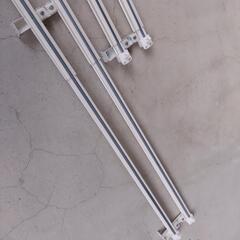 伸縮式カーテンレールの画像