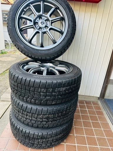 ダンロップ ウィンターマックス スノータイヤ 205/50R17 93T。 少し使用感あり。