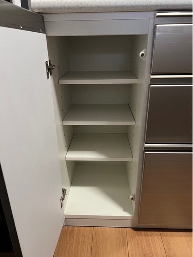 【本日28日で取り下げます】29日廃棄予定　ニトリ　食器棚　