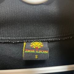IREI LION ジャンパーの画像