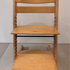 ストッケ　トリップトラップチェア
