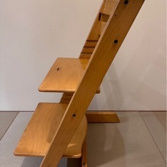 ストッケ　トリップトラップチェアの画像