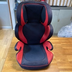 お話中　メーカー不明　ジュニアシート　痛みあり